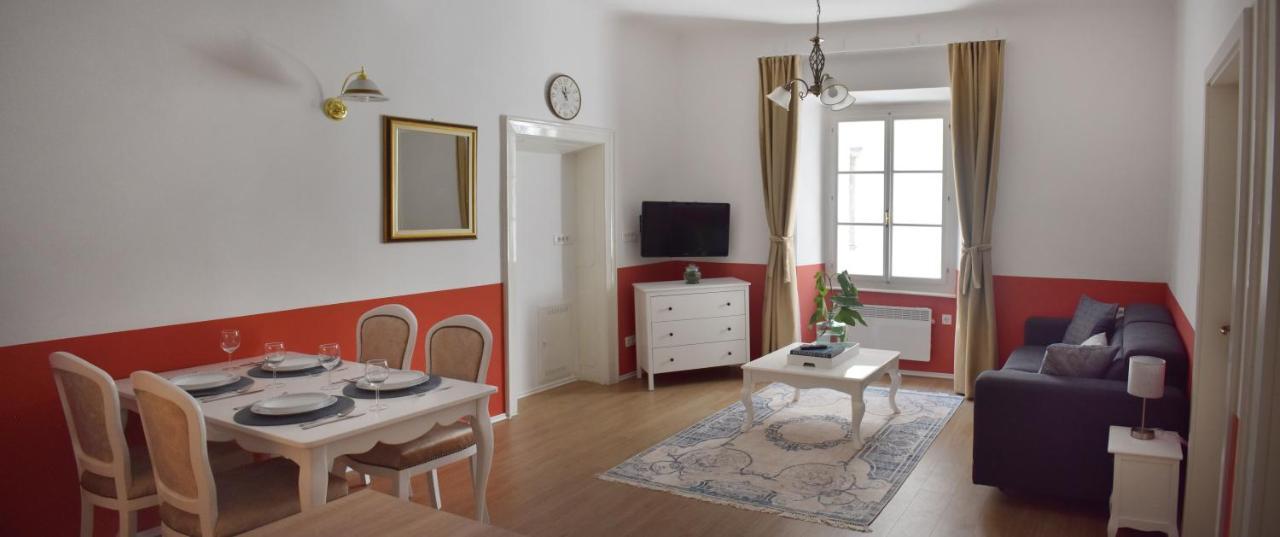 Vitez Ii Apartamento